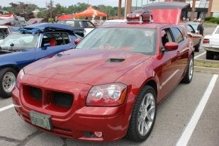 Benefits of Paintless Dent Repair vs Traditional Paint and Body Shops