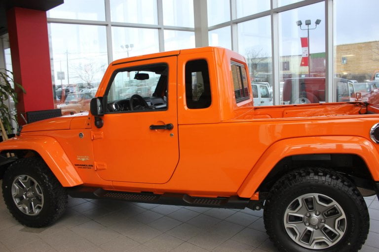 Custom Paint Jeep Wrangle / Truck Conversion
